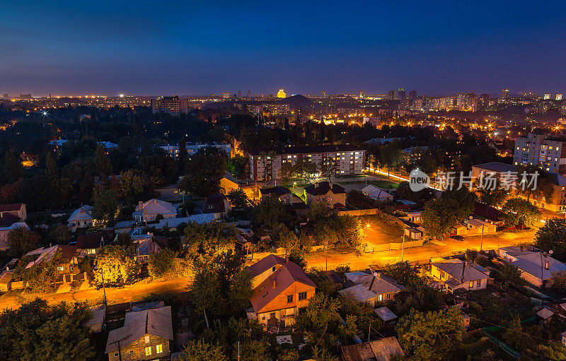 鸟瞰城市夜景