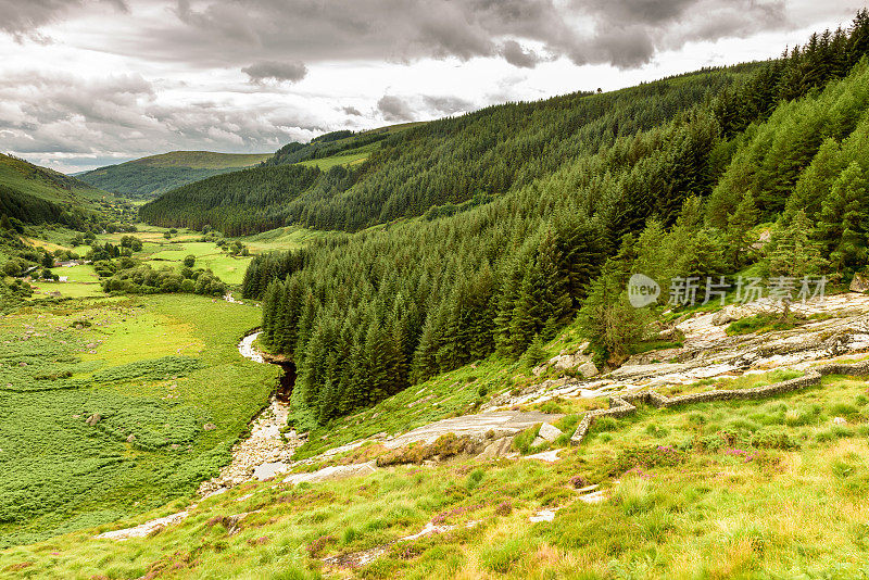 威克洛山脉，山谷和溪流