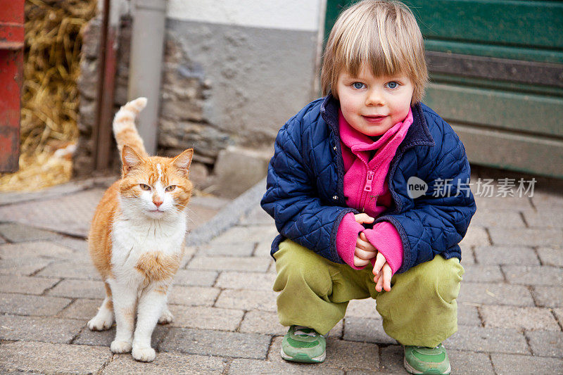 女孩和猫