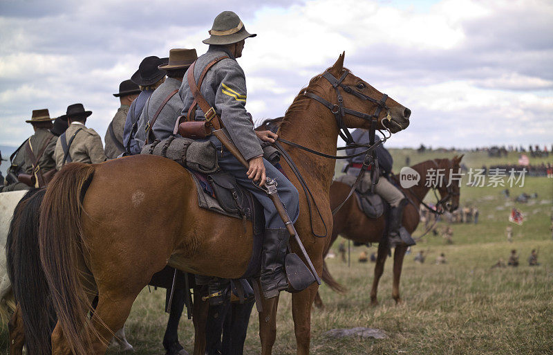 弗吉尼亚重演时，邦联骑兵列队
