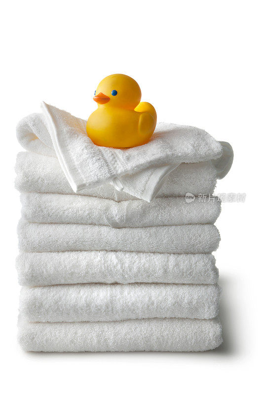 沐浴:毛巾和橡皮鸭隔离在白色背景