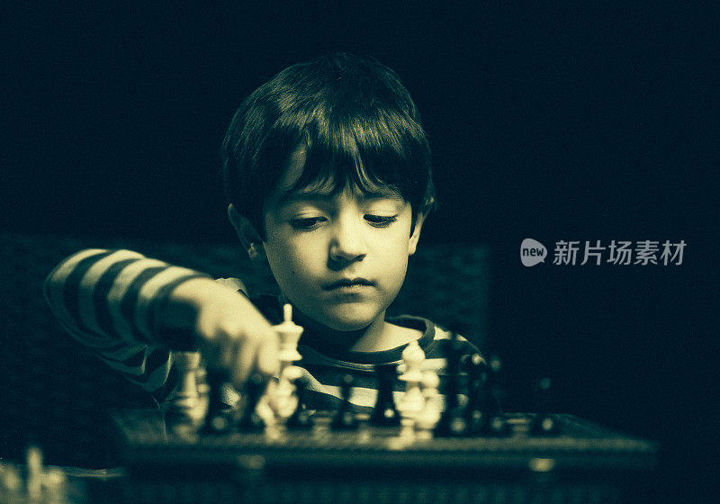 孩子下棋