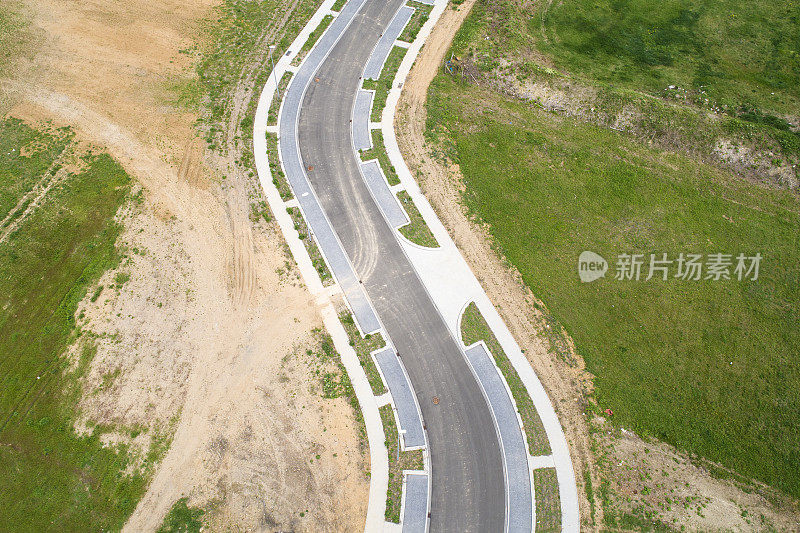 新建道路及停车场鸟瞰图