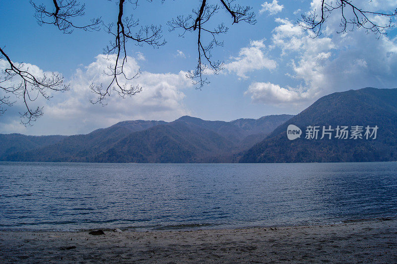 树和湖中真寺，日光，枥木县