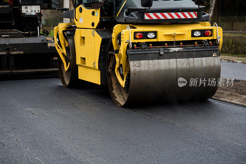 筑路工人