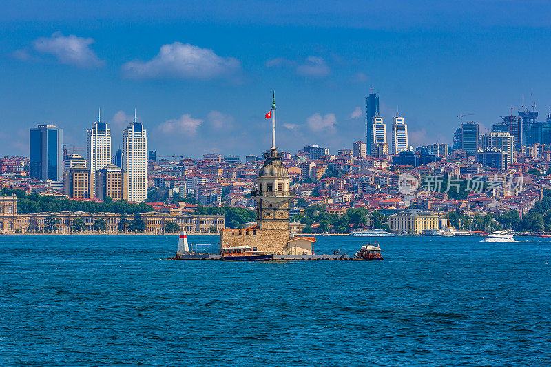 伊斯坦布尔的少女塔和摩天大楼