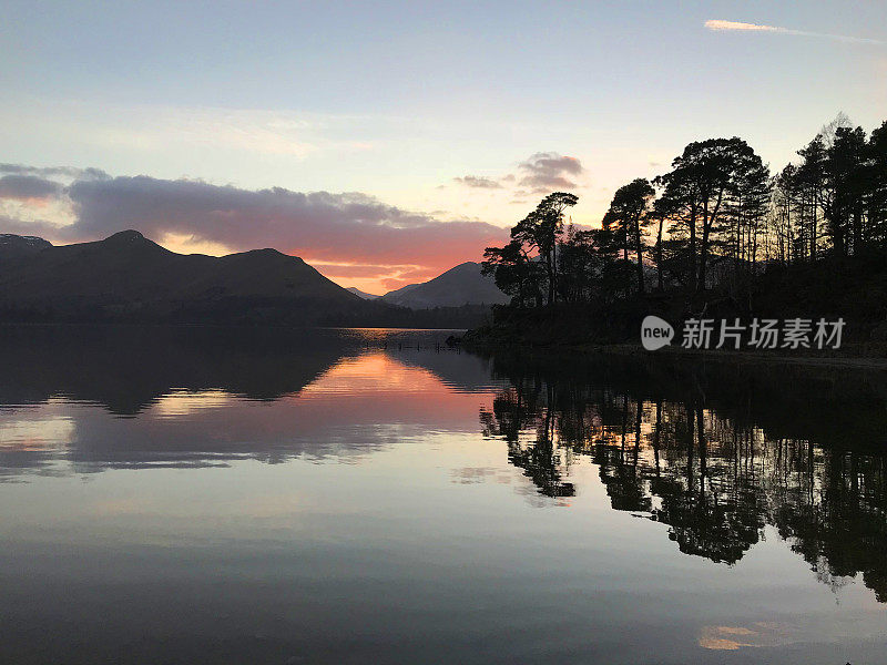 修道士峭壁,Derwentwater。