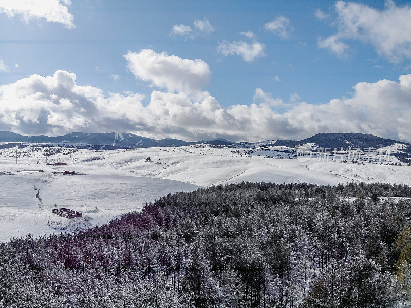 冬季山地景观