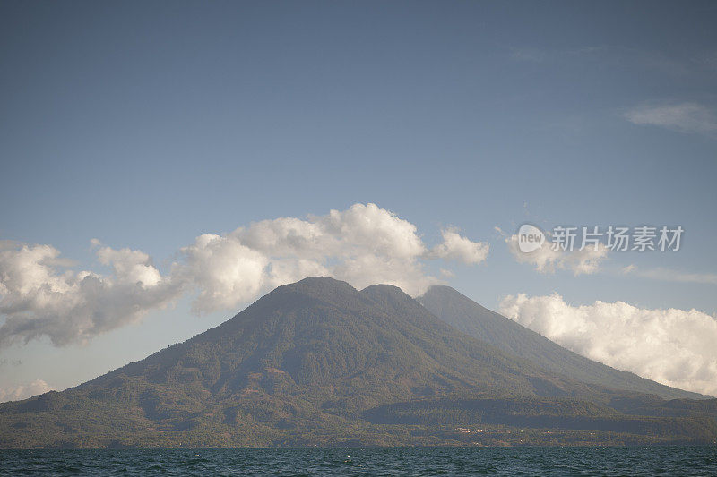 Atitlan火山湖