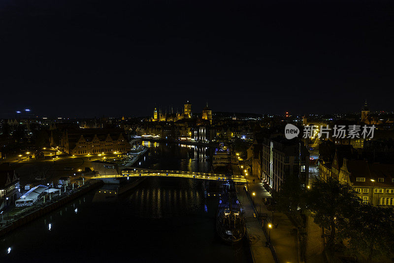 格达约斯克古城夜景(鸟瞰图)