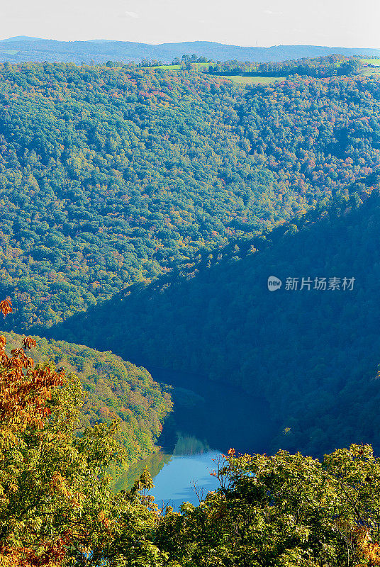 秋叶，骗河峡谷，西弗吉尼亚州(美国)