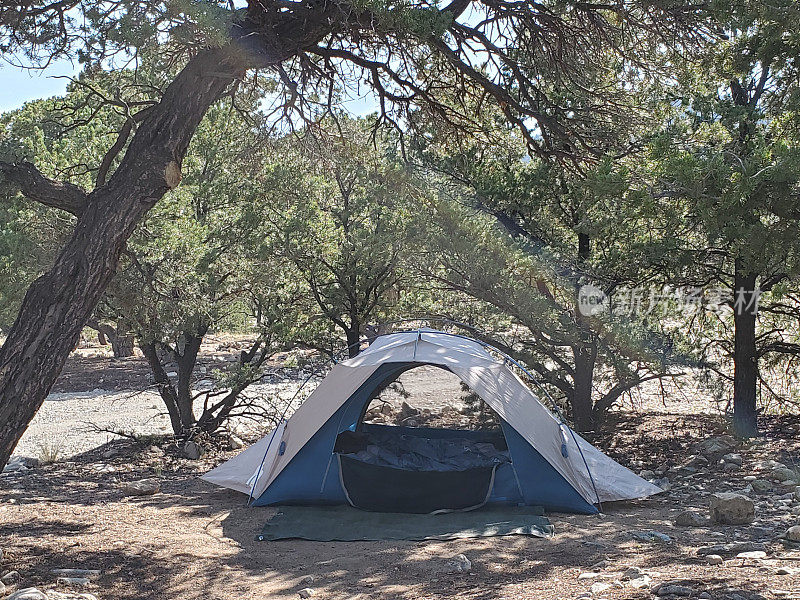 美国科罗拉多州大沙丘国家公园的帐篷露营