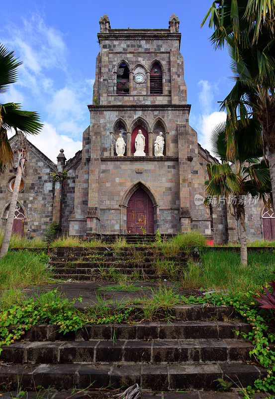 罗索大教堂(天主教)-台阶和塔，罗索，多米尼加