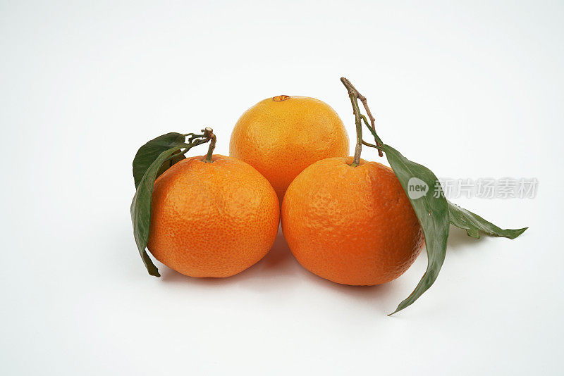 鲜橘孤立白色背景
