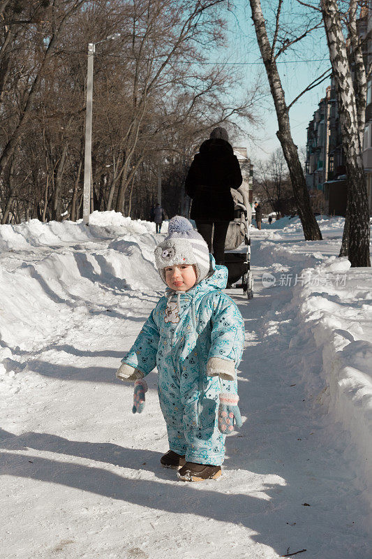 雪地里的第一步