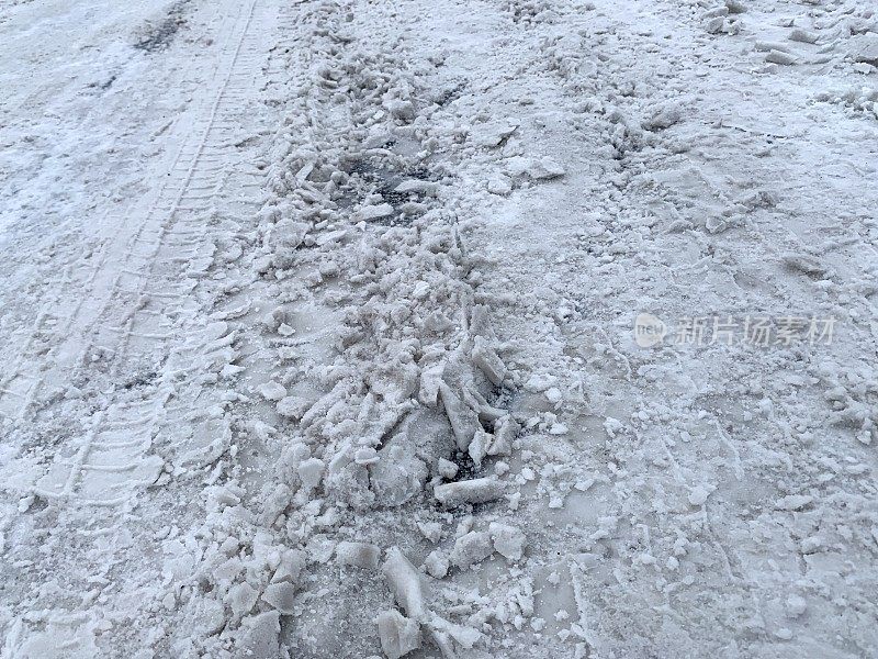 雪覆盖的道路