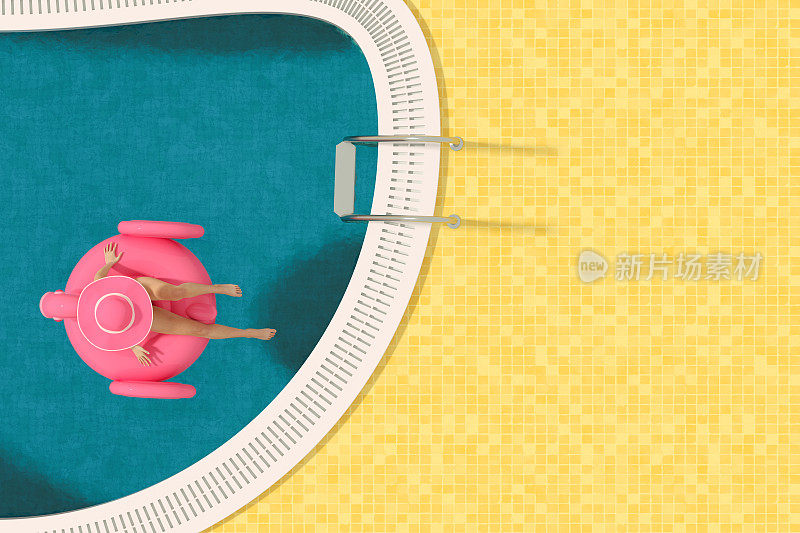 年轻女子在游泳池日光浴与充气火烈鸟，暑假概念