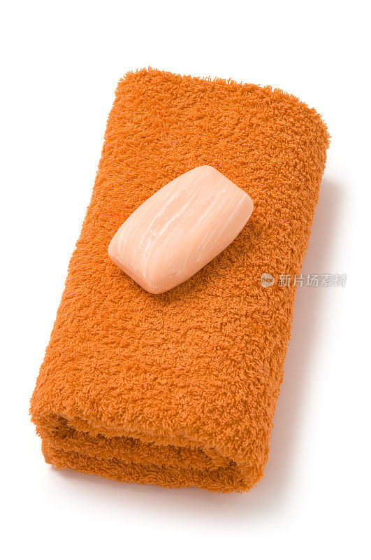 毛巾和肥皂隔离白色