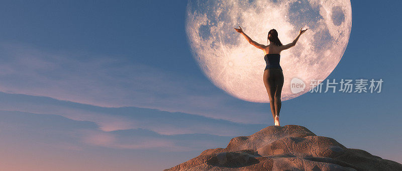 年轻的女性在看月亮。