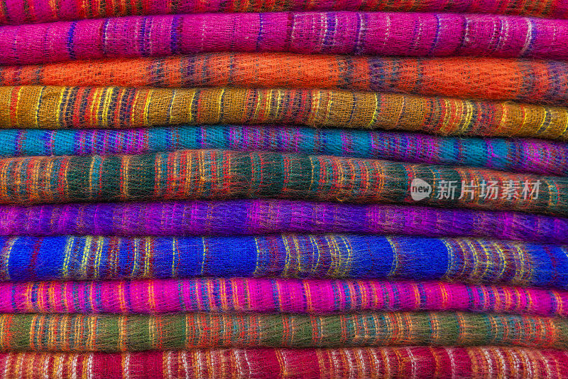 尼泊尔加德满都，彩色的羊绒披肩