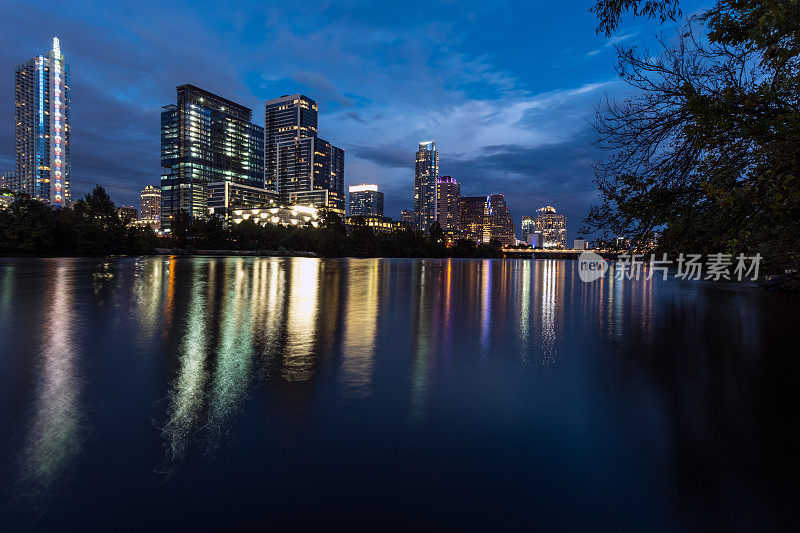 奥斯汀市中心摩天大楼天际线全景城市夜景