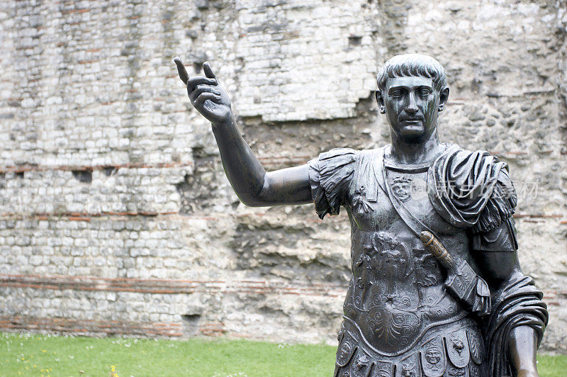 罗马皇帝的雕像