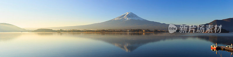 富士山在夸口湖的倒影