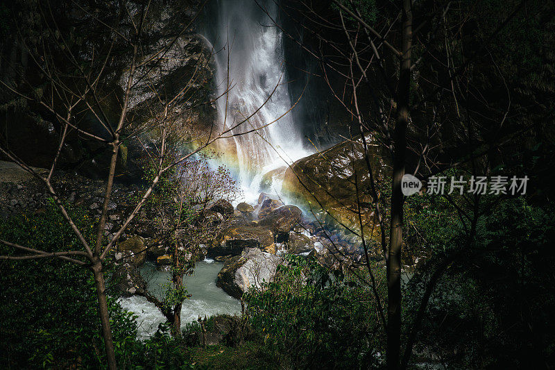 安纳普尔纳峰电路