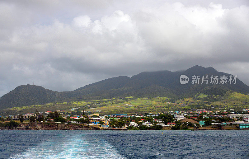 云雾海滨-湾道，圣基茨岛山，圣基茨和尼维斯