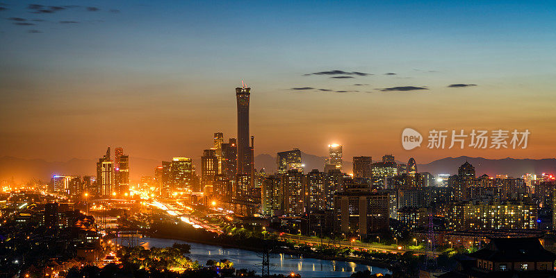 日落时分的北京全景