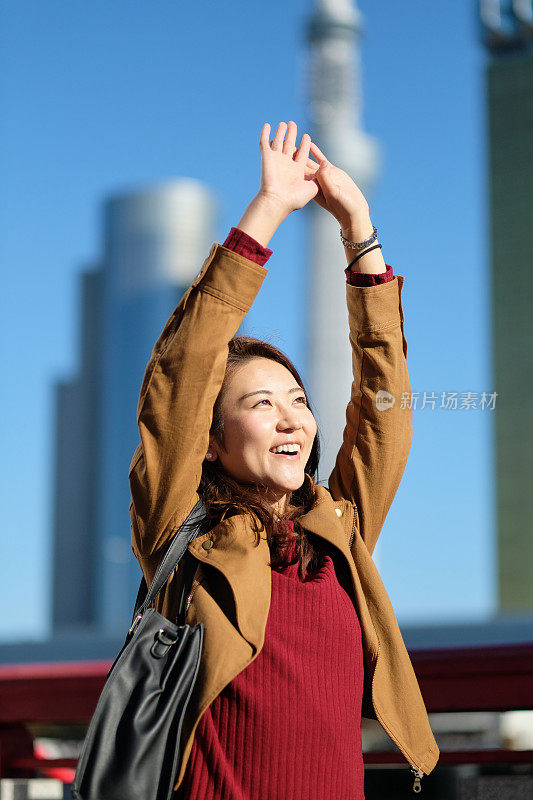 东京旅游景点的女人肖像