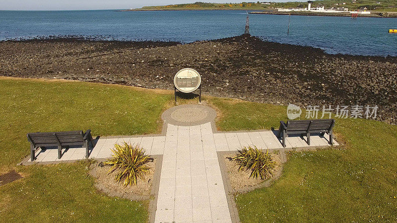 MV维多利亚公主纪念碑和锚在北爱尔兰安特里姆拉恩港公司