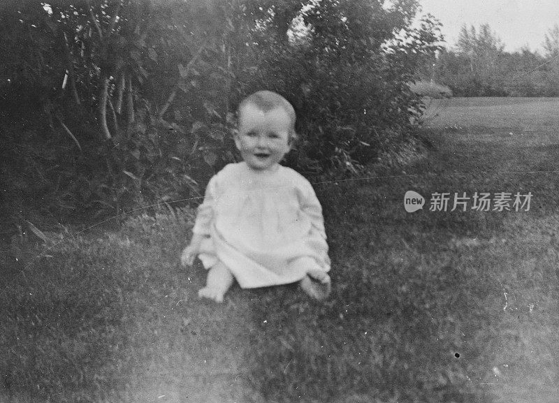 1925年，加拿大萨斯喀彻温省萨斯卡通的1岁女婴