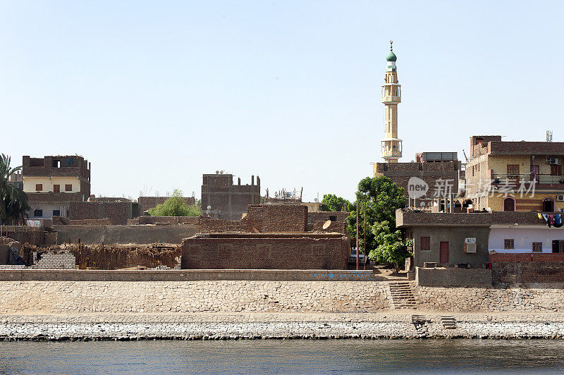 埃及尼罗河沿岸的一个小村庄。