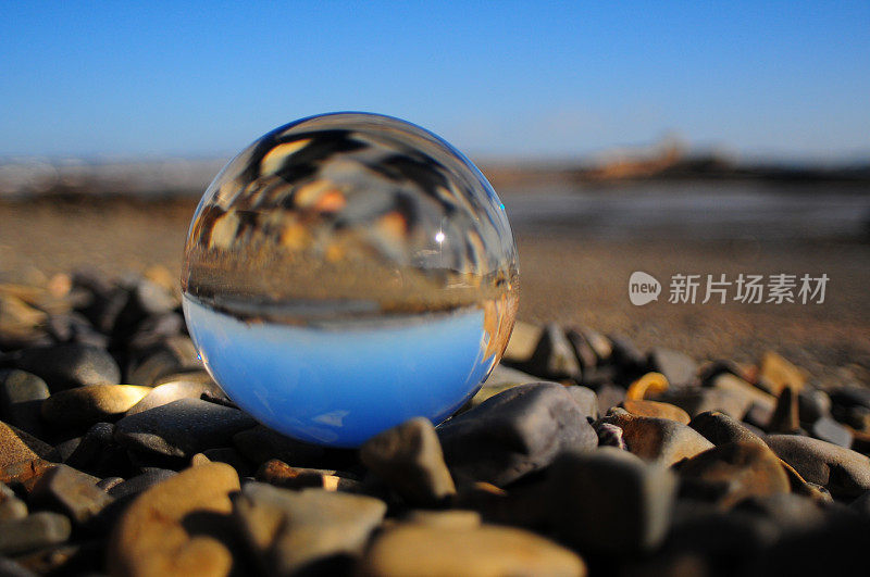 英国泽西岛的玻璃球