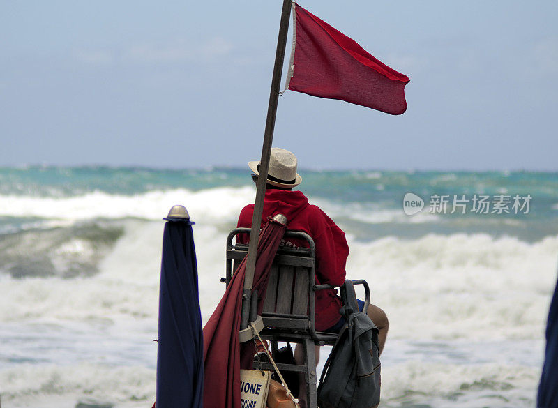 海滩救生员