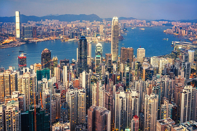 香港中环天际线和维多利亚港，中国香港