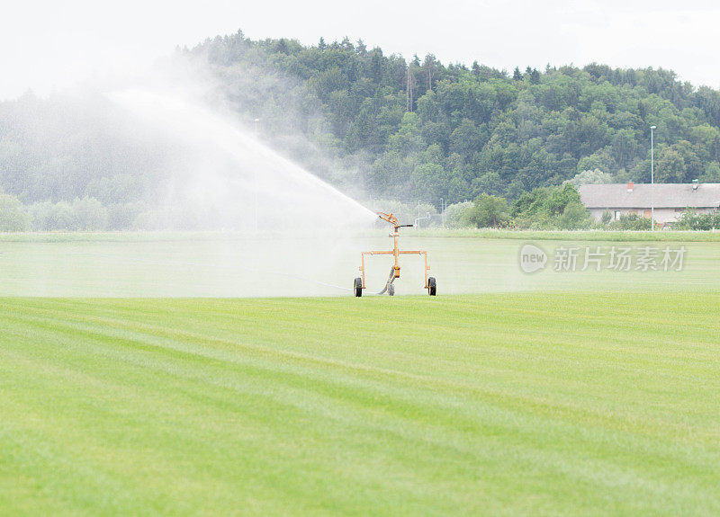 水洒水装置