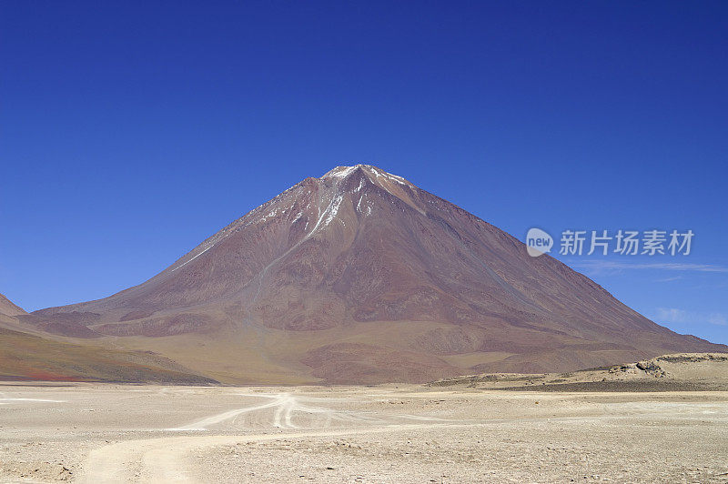 利坎卡武尔火山