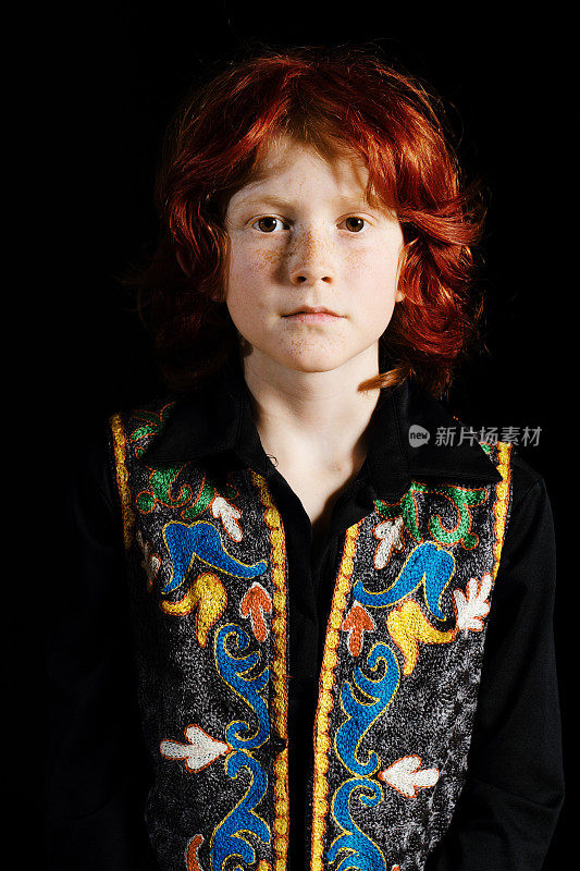 一个红头发男孩的肖像