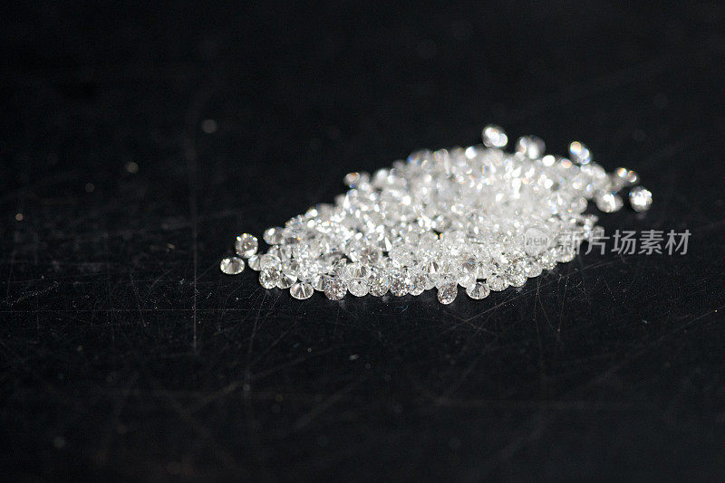 专业宝石镶嵌珠宝工艺实验室:真钻石