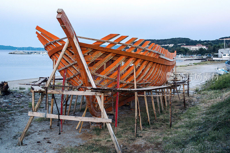 希腊乌拉努波利的造船车间