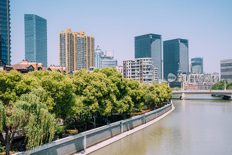 上海城市景观与河流