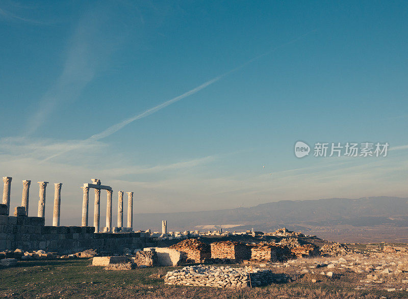 老底嘉古城，位于帕穆嘉丽地区的吕库斯