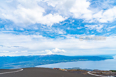 奥索尔诺火山在智利湖区-瓦拉斯港，智利