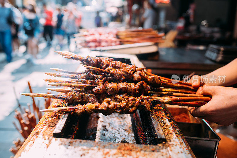 新疆羊肉串，惠民街，西安，中国