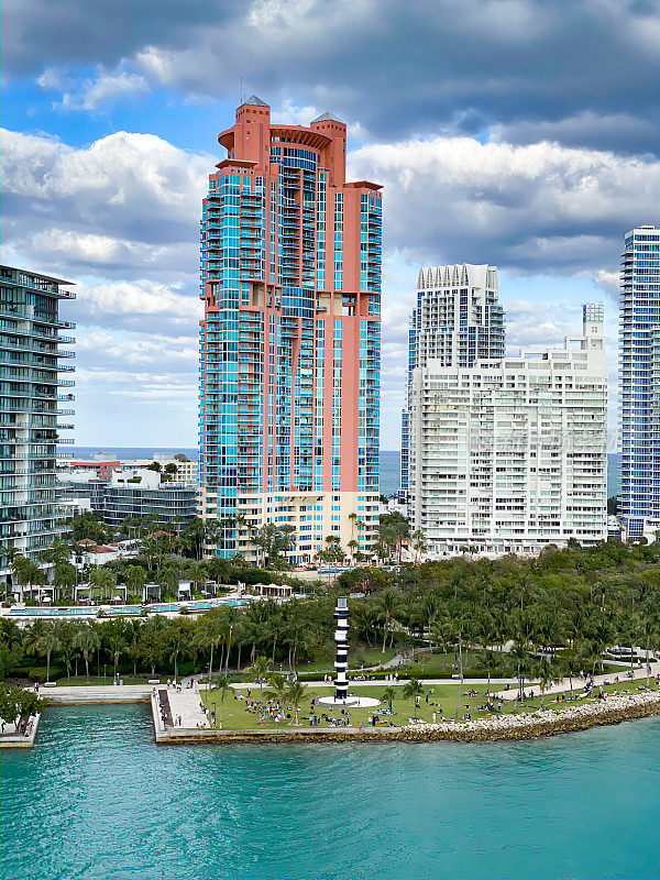 迈阿密海滨建筑和公园