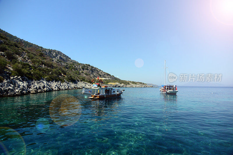 爱琴海上的小船和游艇，达卡，穆格拉，土耳其