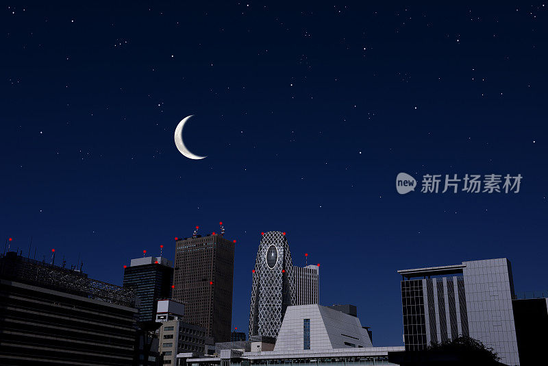 新月从东京新宿天际升起