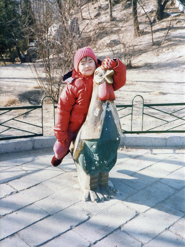 20世纪80年代中国小女孩真实生活老照片